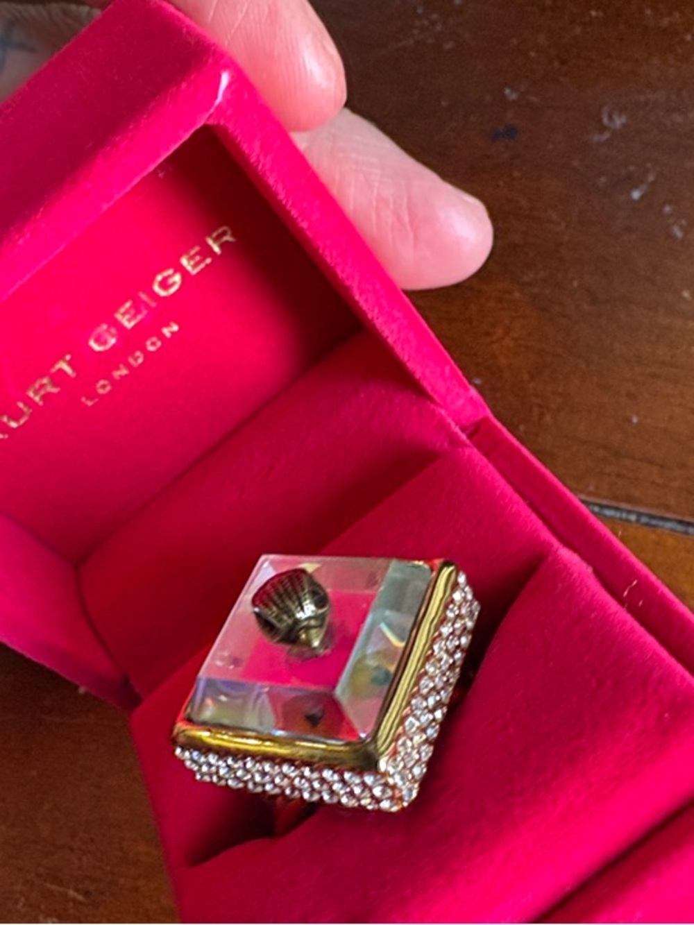 Kurt Geiger all crystal ring in a size 8 very sparkly &shinny crystals all over